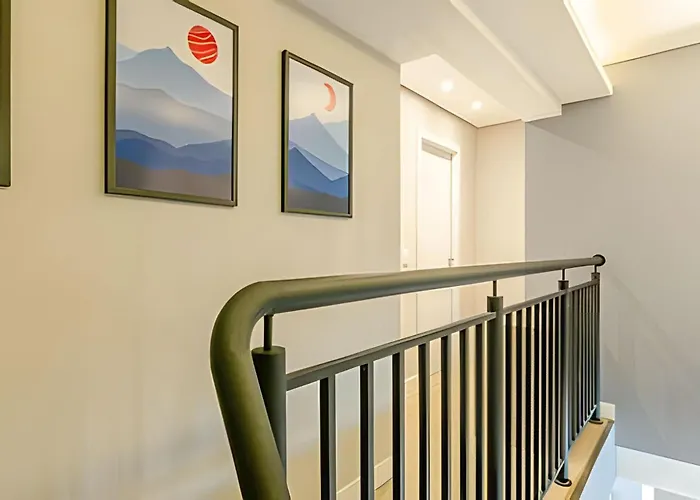 Duplex Incrivel, 2 Quartos, Varanda, 2 Vagas Batel By Urooms