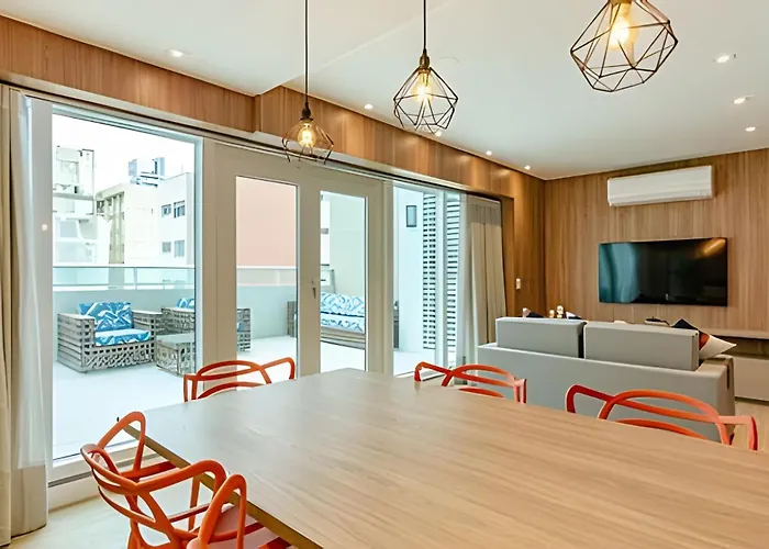 Duplex Incrivel, 2 Quartos, Varanda, 2 Vagas Batel By Urooms