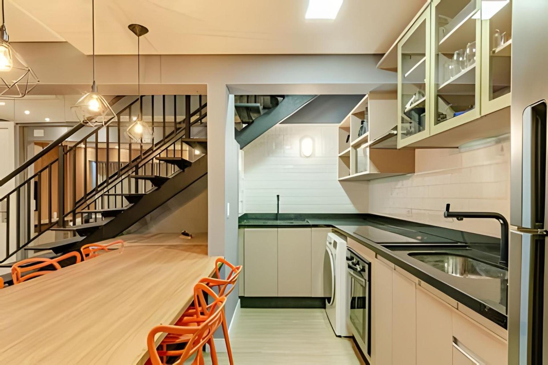 Duplex Incrivel, 2 Quartos, Varanda, 2 Vagas Batel By Urooms *